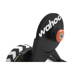 Wahoo Kickr Core 2 mit Zwift Cog und Click
